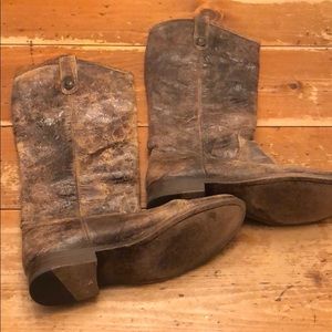 Frye Distressed Leather size 8 boots